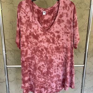 Old Navy tie dye shirt. Size: XXL